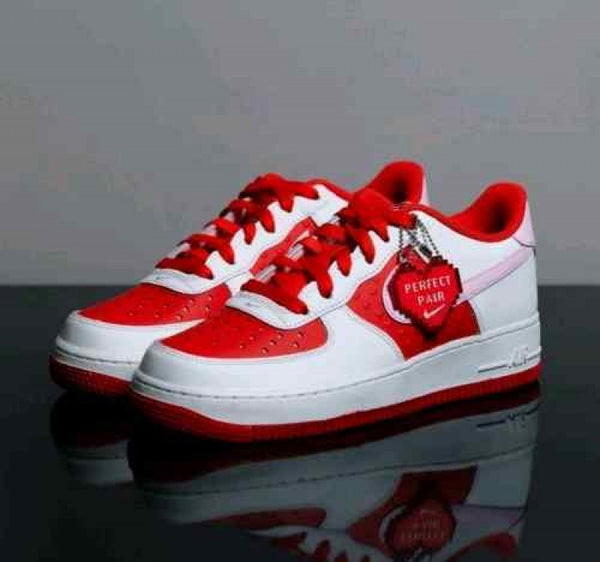 Nike AirForce 1 Low Women s Valentine fix